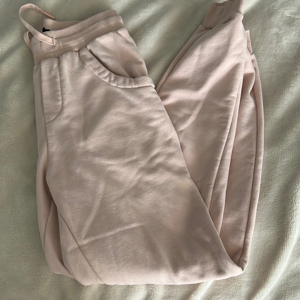 Cuts Active Sweatpants